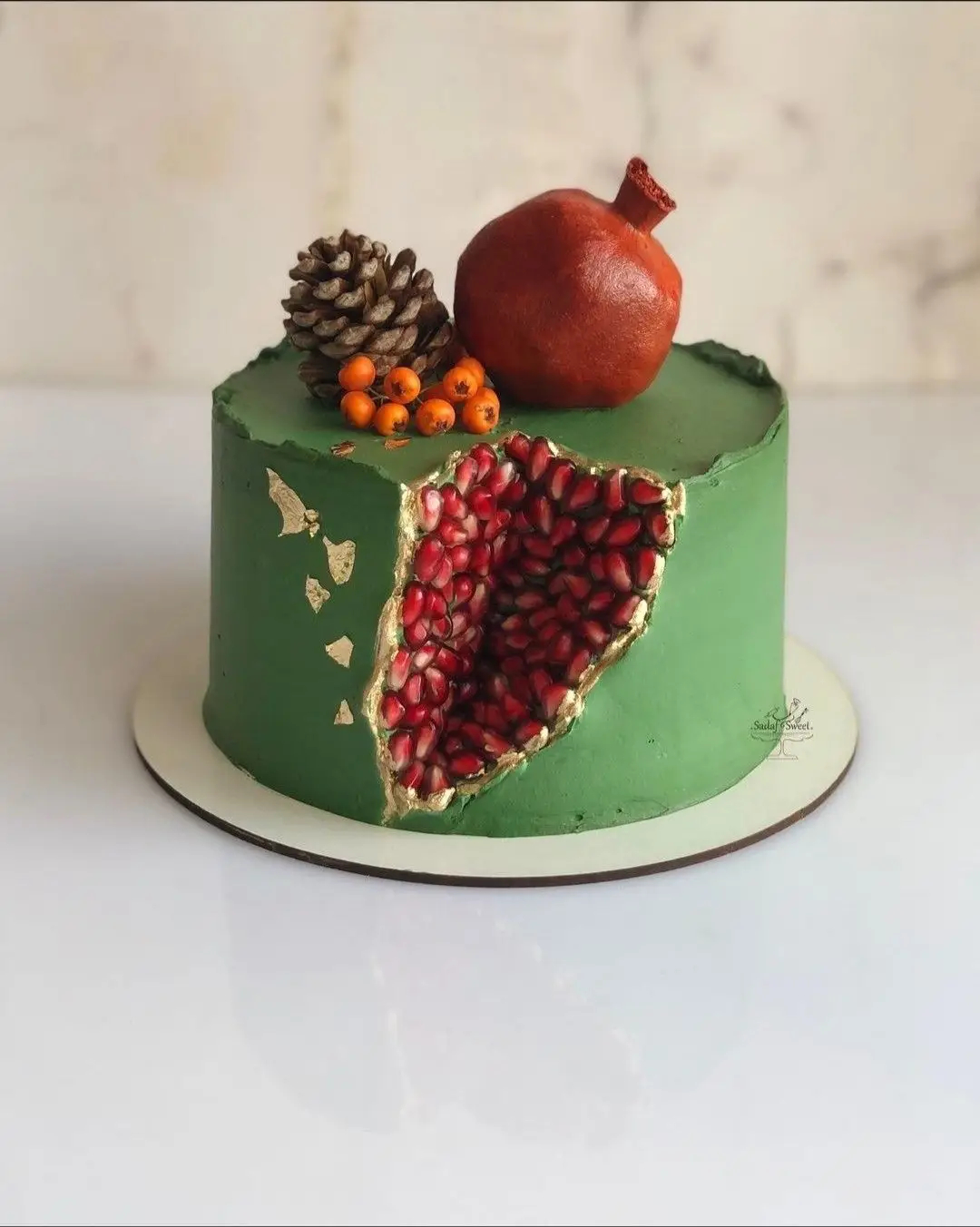 تزیین کیک شب یلدا برای مدرسه