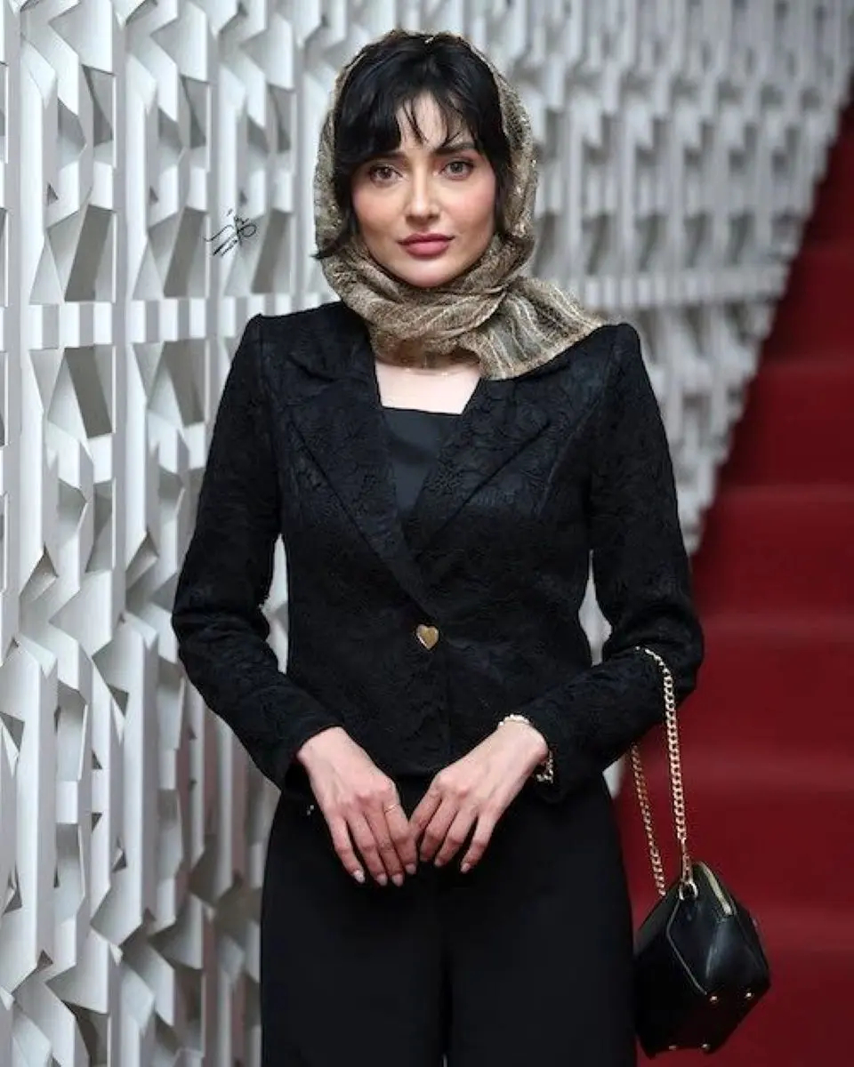 بیوگرافی نورا محقق3