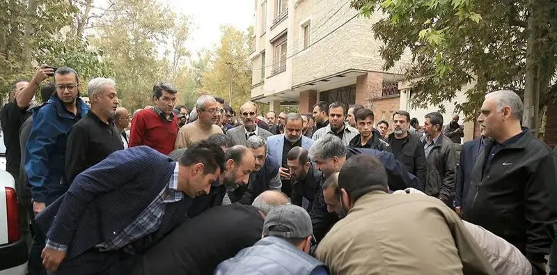 تشیع جنازه خواهر احمدی نژاد 