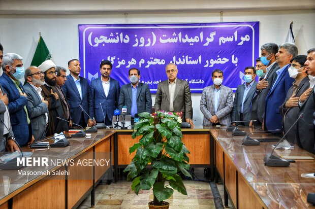 استاندار هرمزگان: دانشجویان موتور محرک پیشرفت کشور هستند