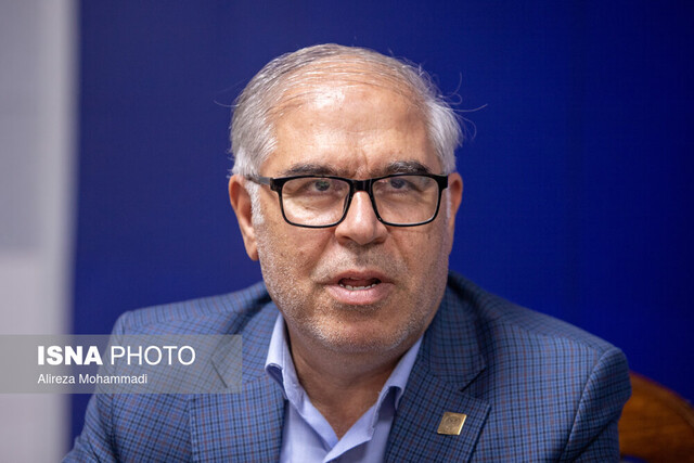 برنامه گسترش دامنه ارتباط با دانشگاه برای حل چالش‌های استان/آموزش استادشاگردی را دنبال کنیم