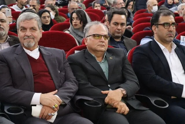 "مناره" نمودی از زیست مؤمنانه شهری ۱۰۰۰ ساله