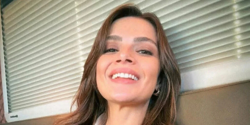 پیراهن سفید سینم اونسال