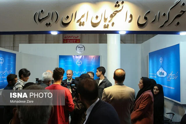 تأکید معاون عمرانی استاندار بر تقویت پیوند علم و صنعت در نمایشگاه پژوهش و فناوری