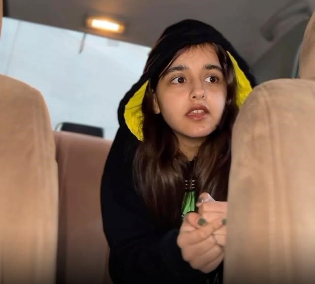 sara oghabi_17