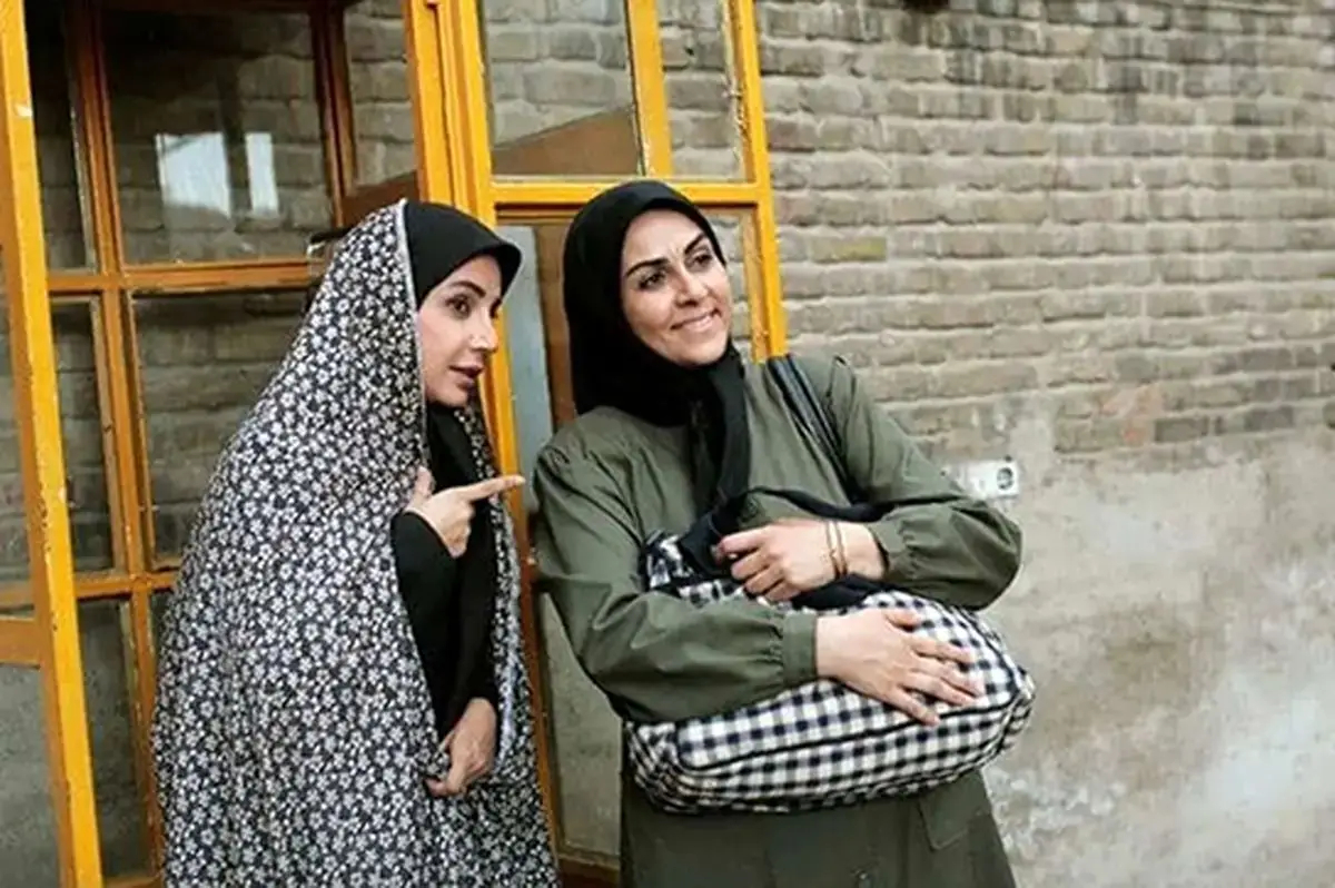 بیگانه_ای+با+من+است