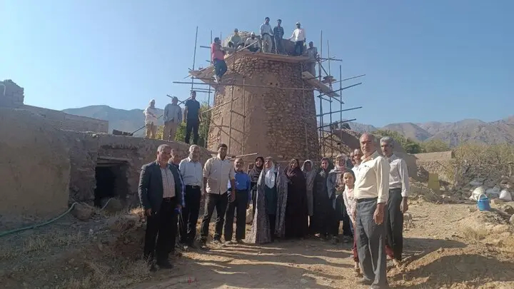 مرمت ۲ برج‌ تاریخی به دست مردم‌+ فیلم