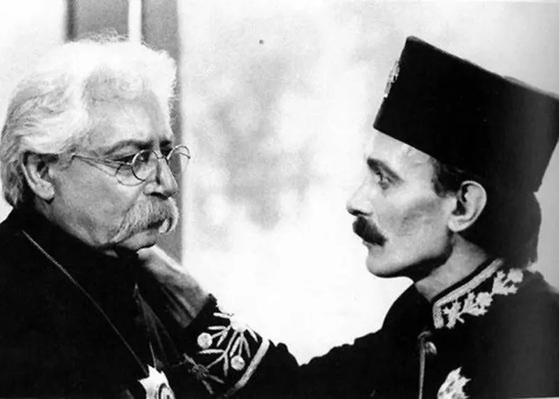 پرویز پورحسینی در کمال الملک