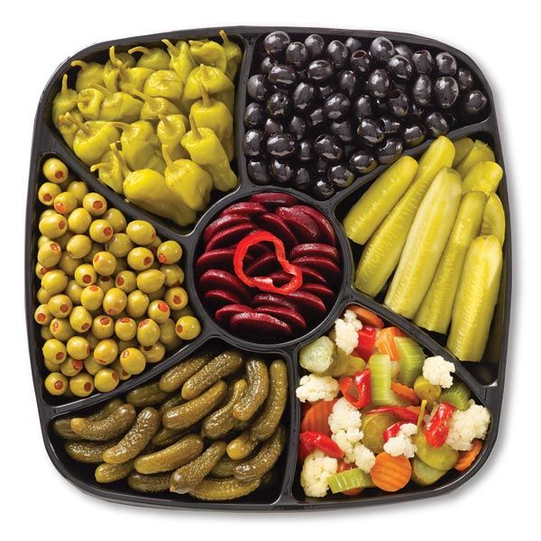 چیدمان و تزیین مخلفات کنار غذا
