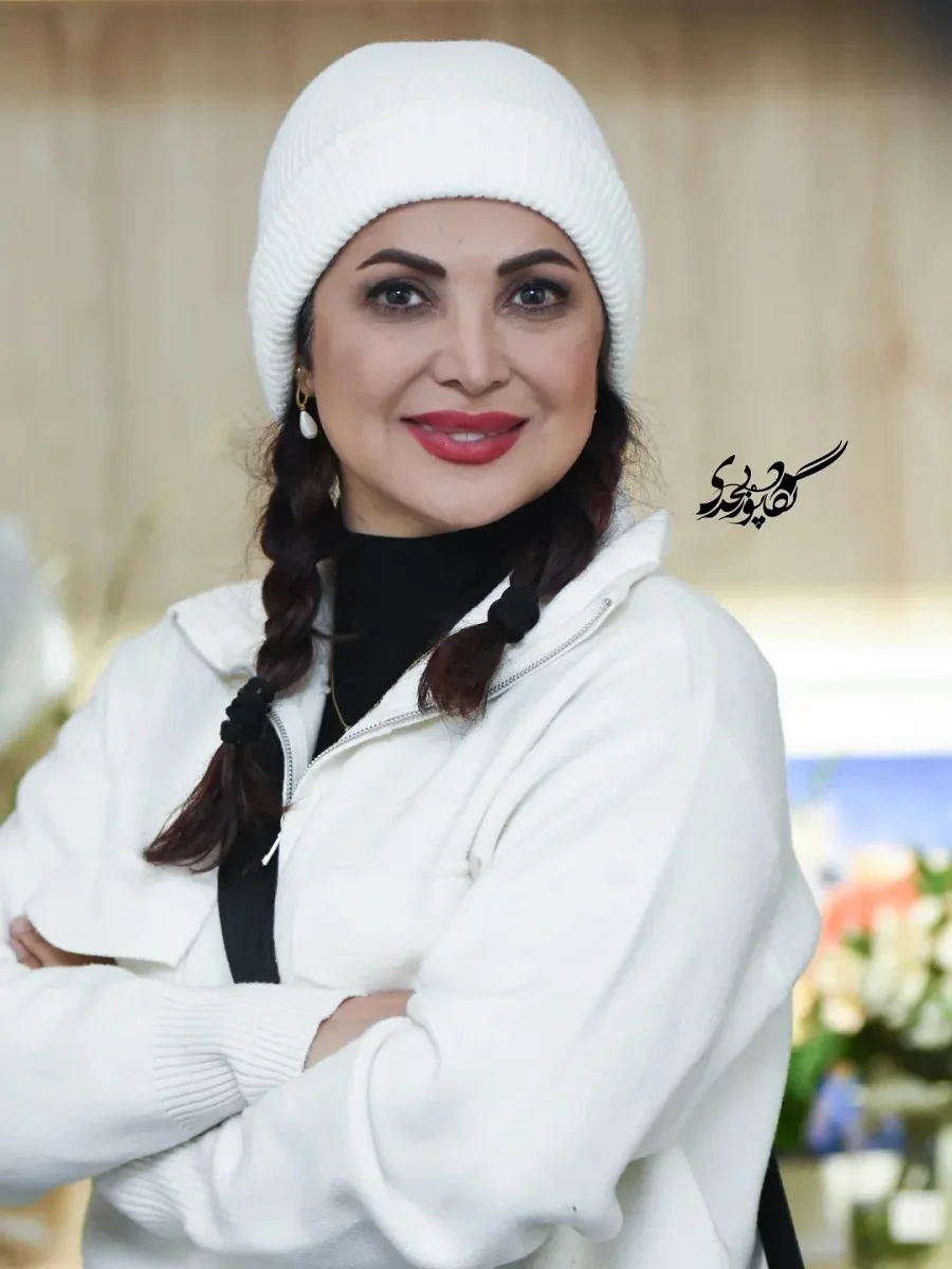 کمند امیرسلیمانی در افتتاحیه نمایشگاه نقاشی آرامه 1