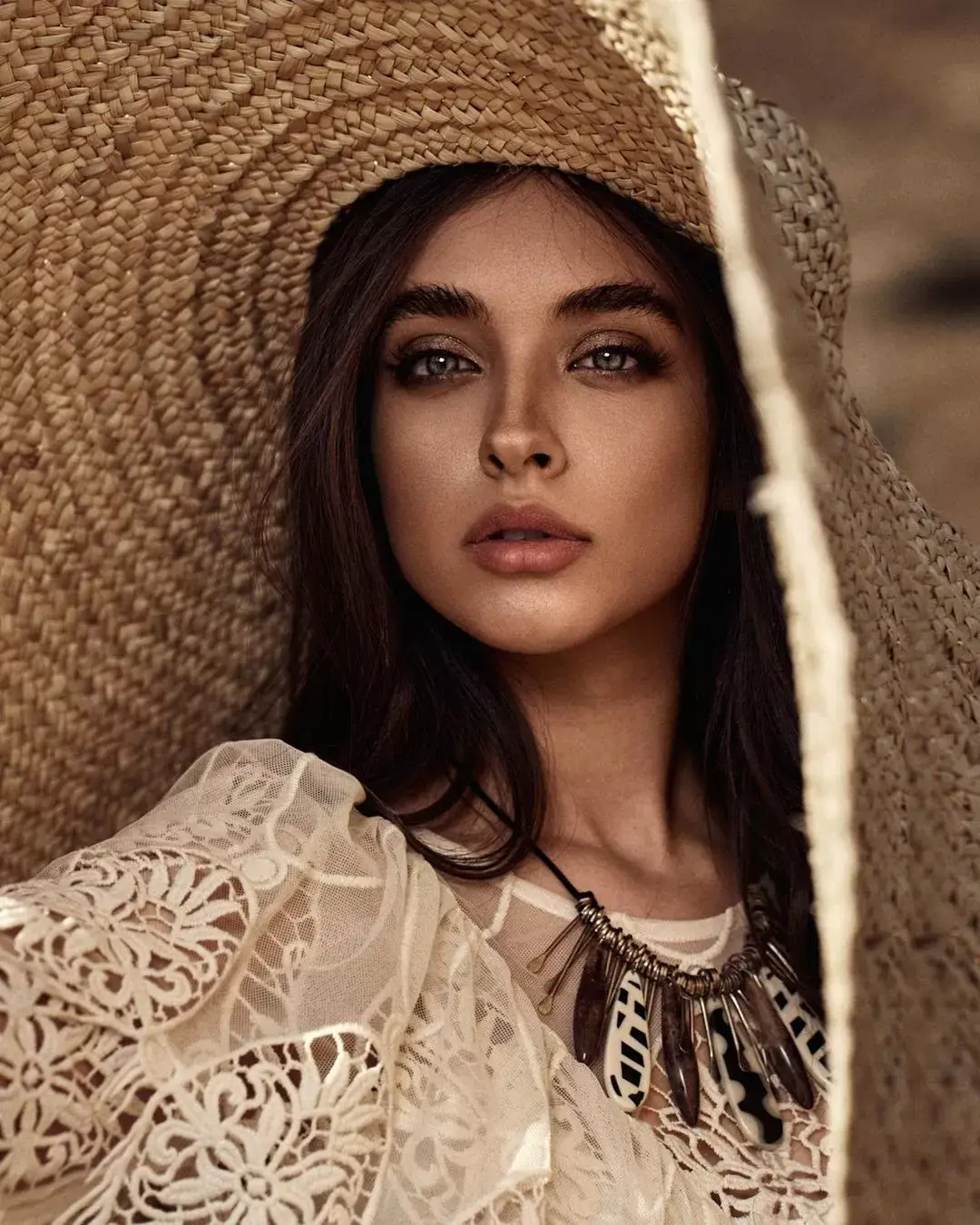 بیوگرافی کیمیا حسینی بلاگر و مدل سرشناس و زیبای ایرانی