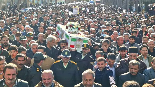 تشییع پیکر مرزبان شهید «رحیم مجیدی‌مهر» در یاسوج