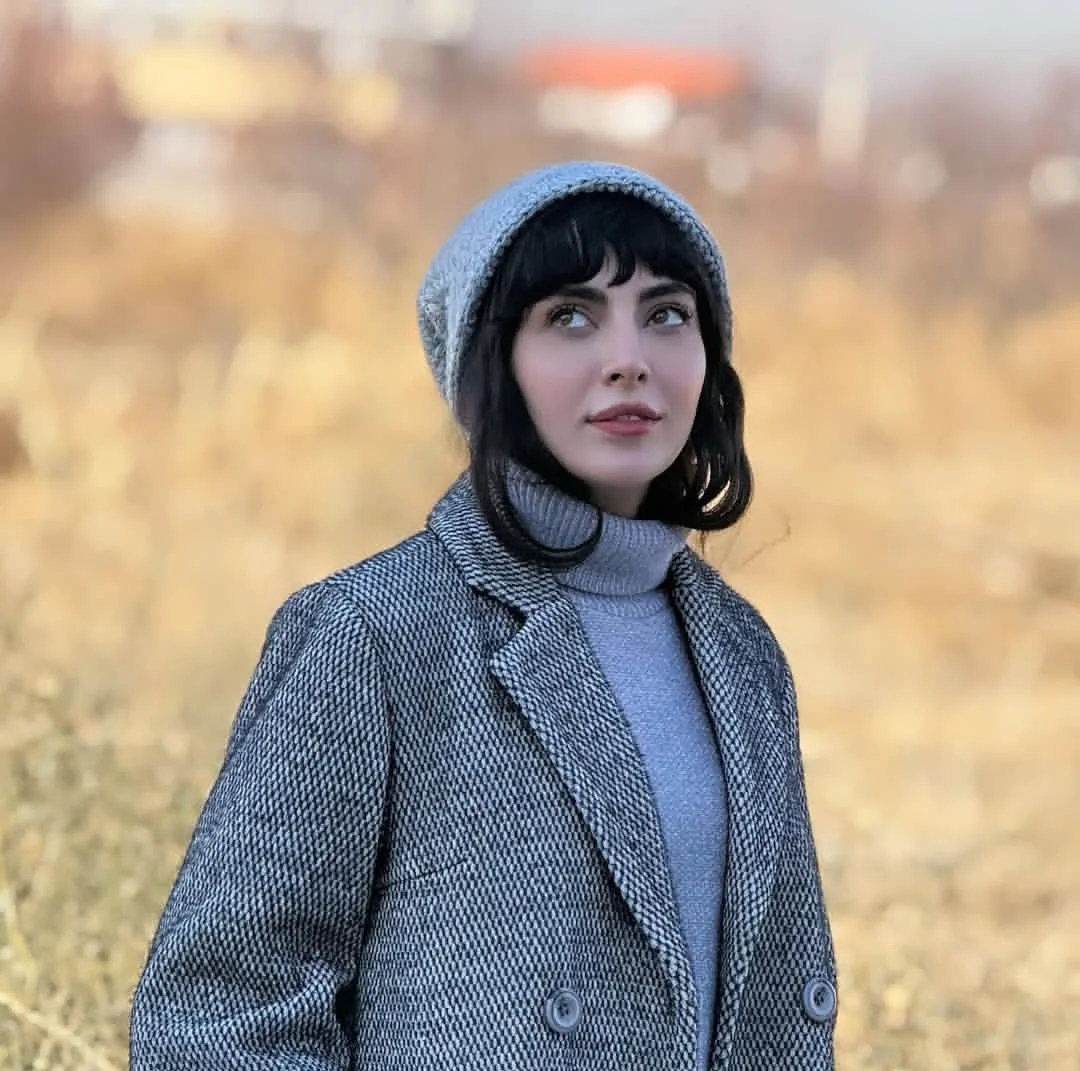 تحصیلات مهشید جوادی