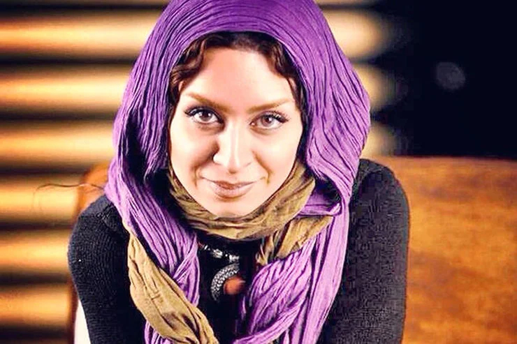 بیوگرافی ماندانا سوری