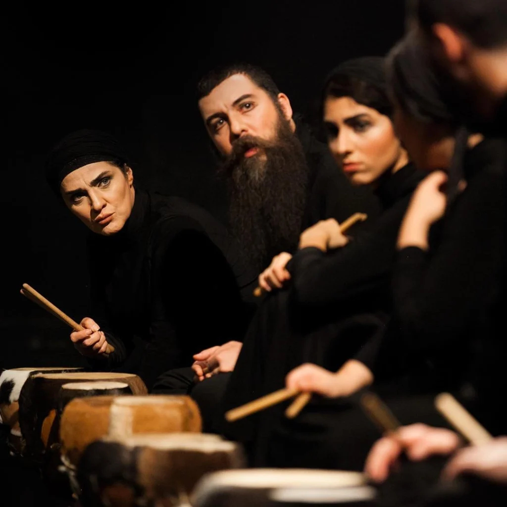 رویا نونهالی در تئاتر