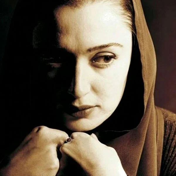 بیوگرافی آتنه فقیه نصیری