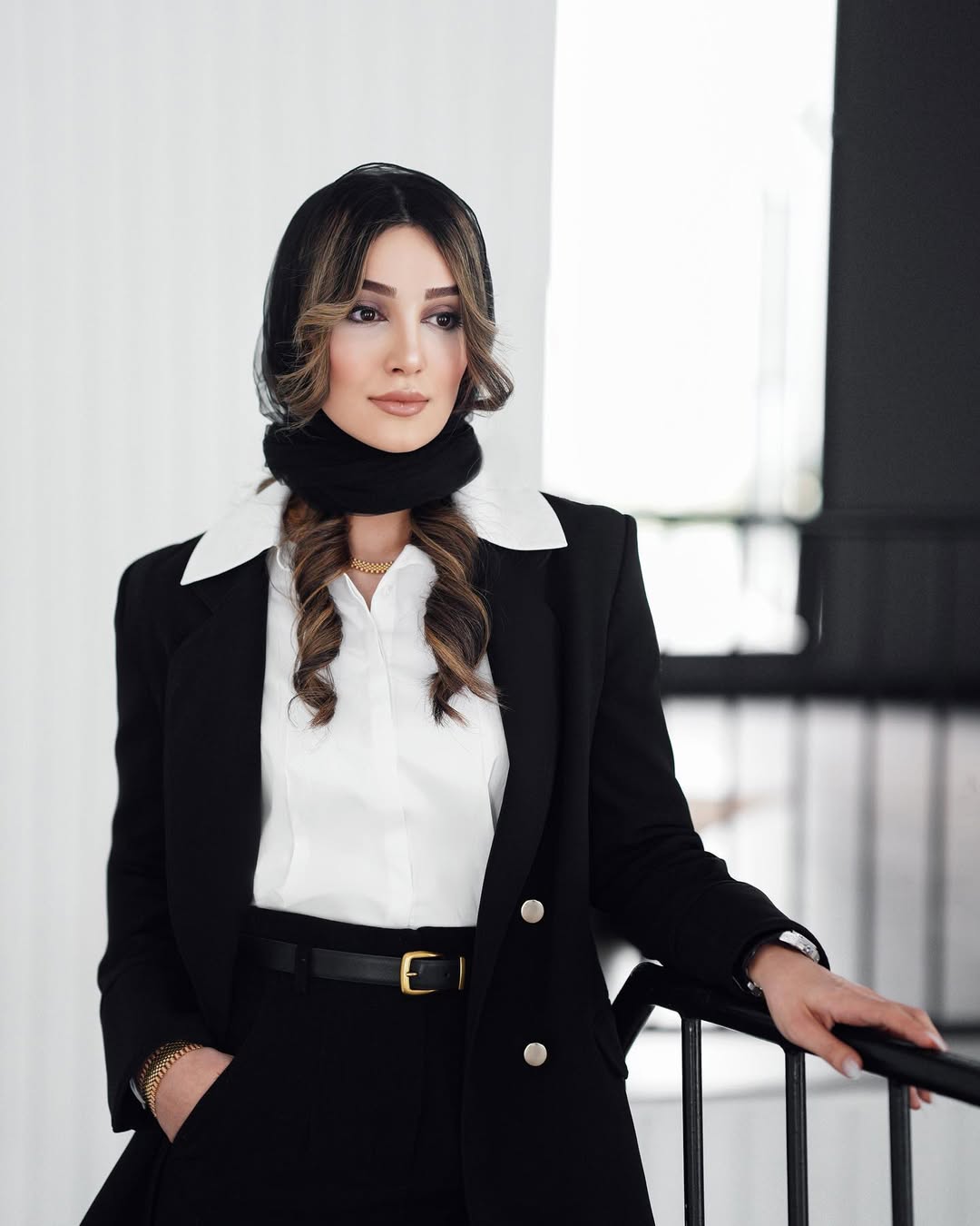 زارا نادری فر (2)